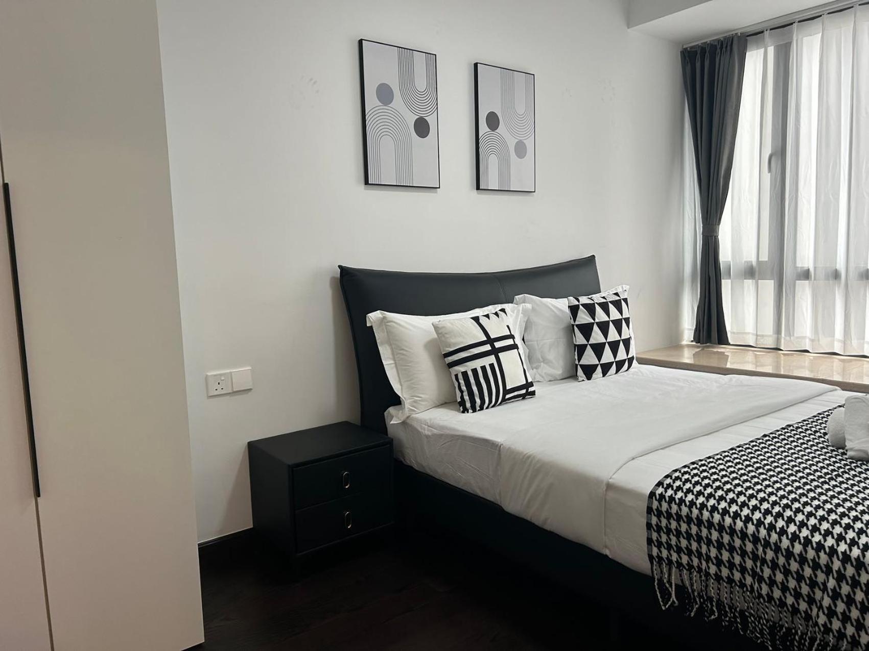 R&f Princess Cove Cozy&boutique By Wan Li Management Apartemen